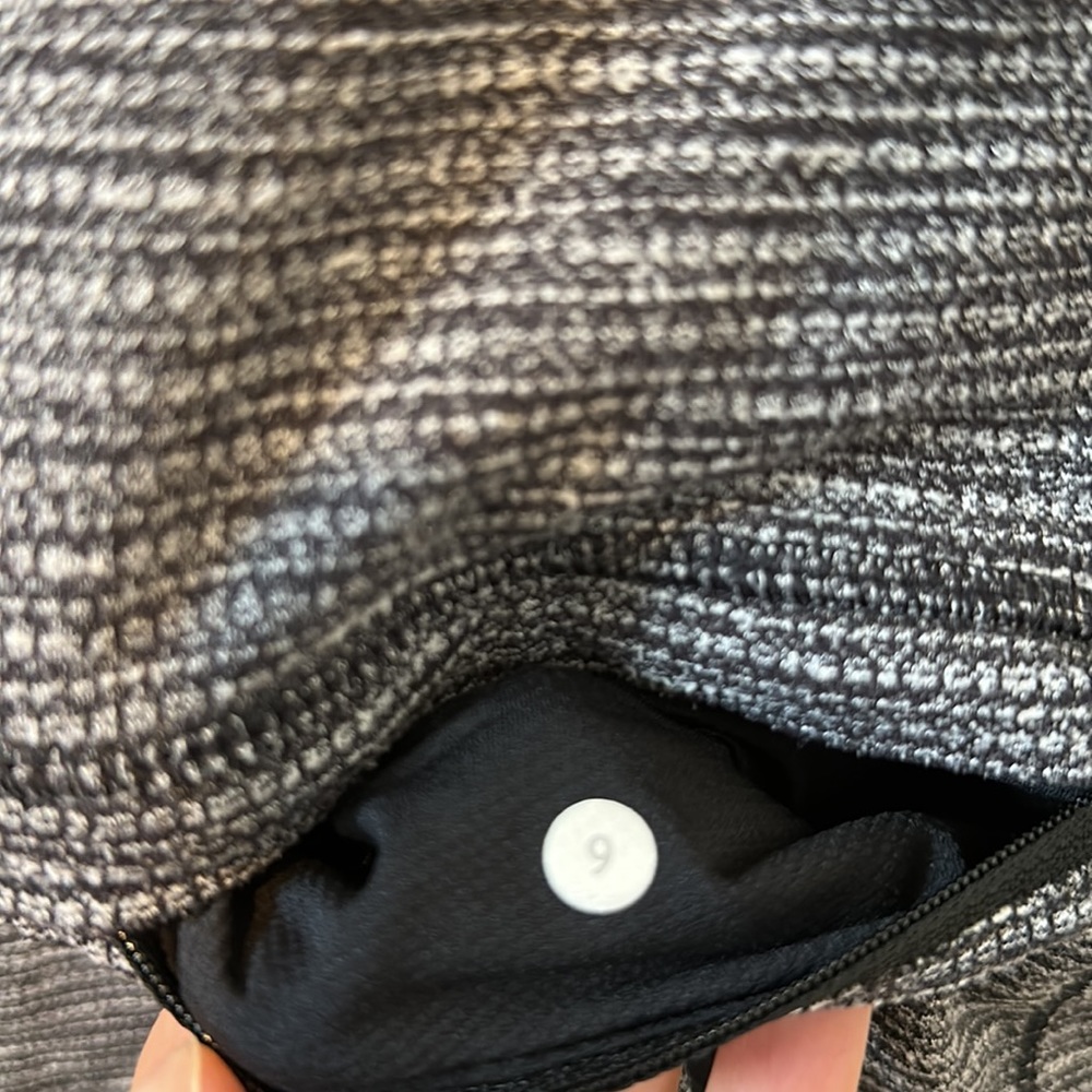 [Lululemon] Half-zip Running Top - Picture 8 of 9
